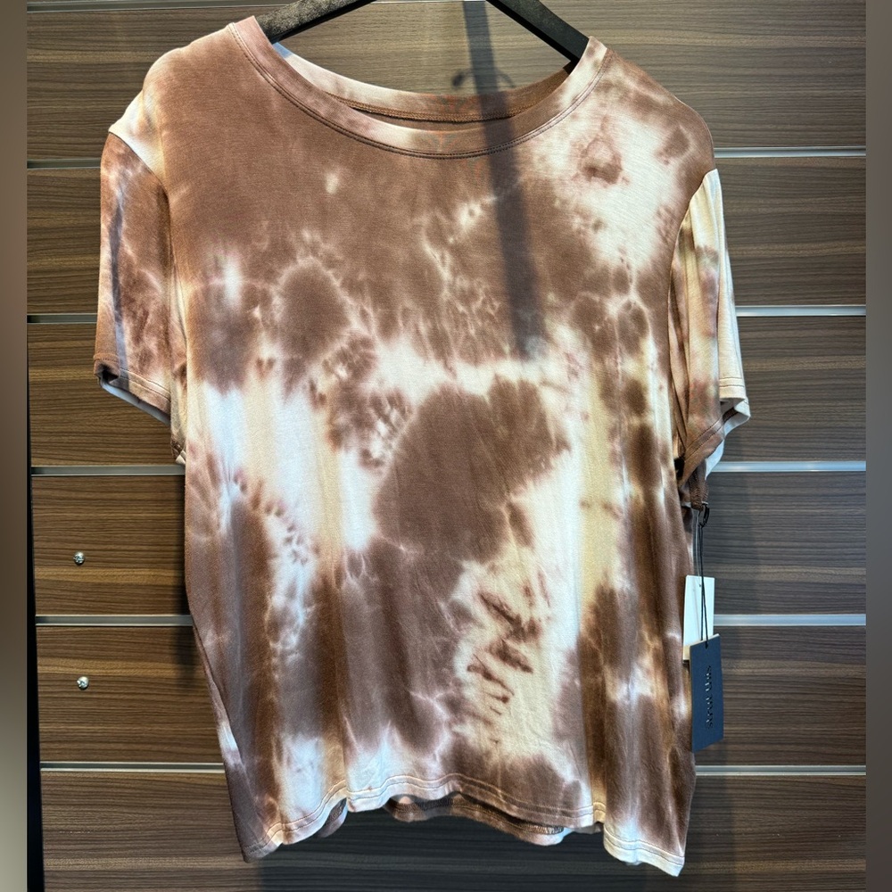 NWT Strut This Georgia T-Shirt Biscotti